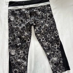 lululemon athletica Black & White Floral Capri Leggings